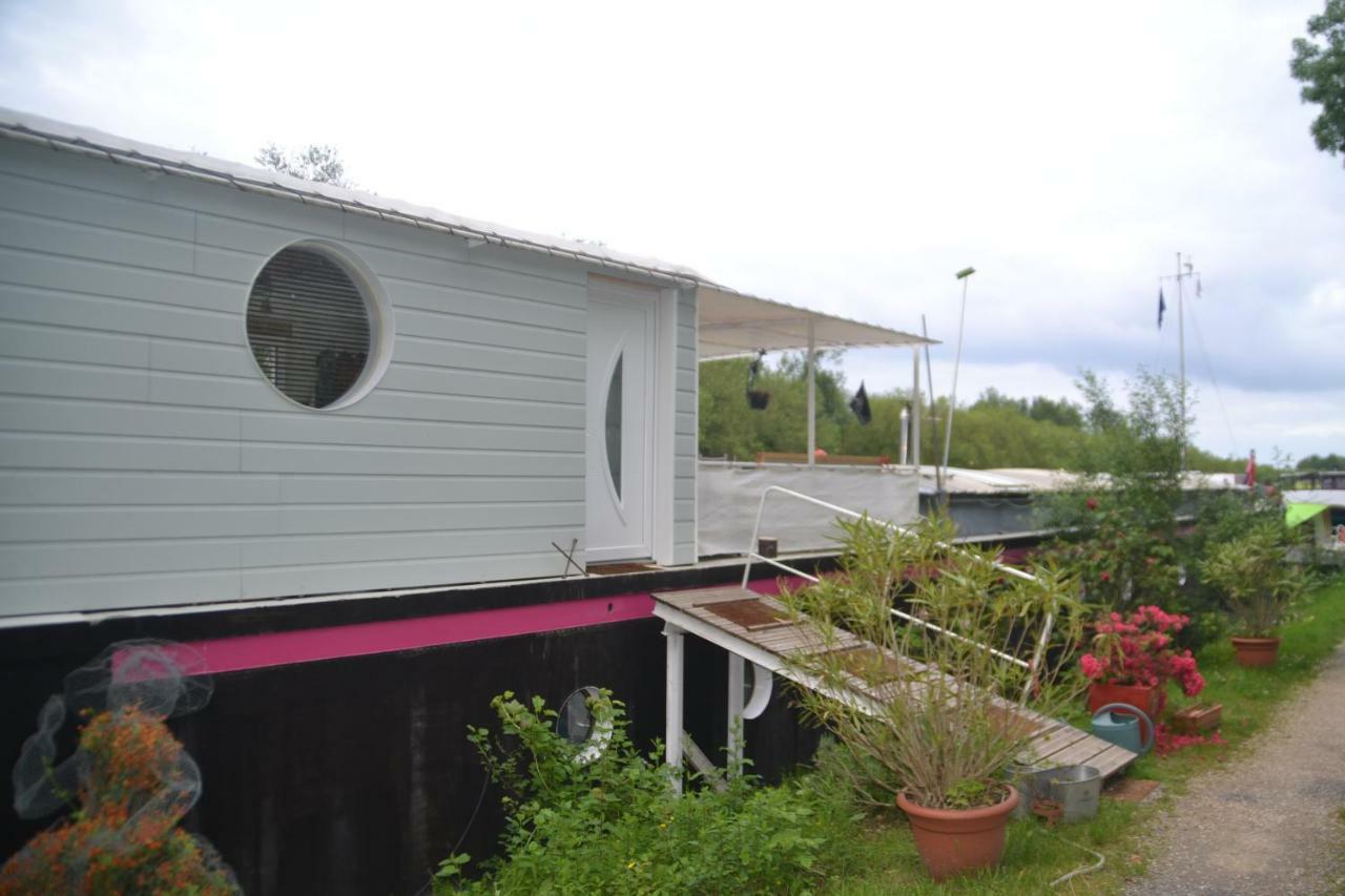 Peniche "Le Defi" Bed & Breakfast Marolles-sur-Seine Exterior photo