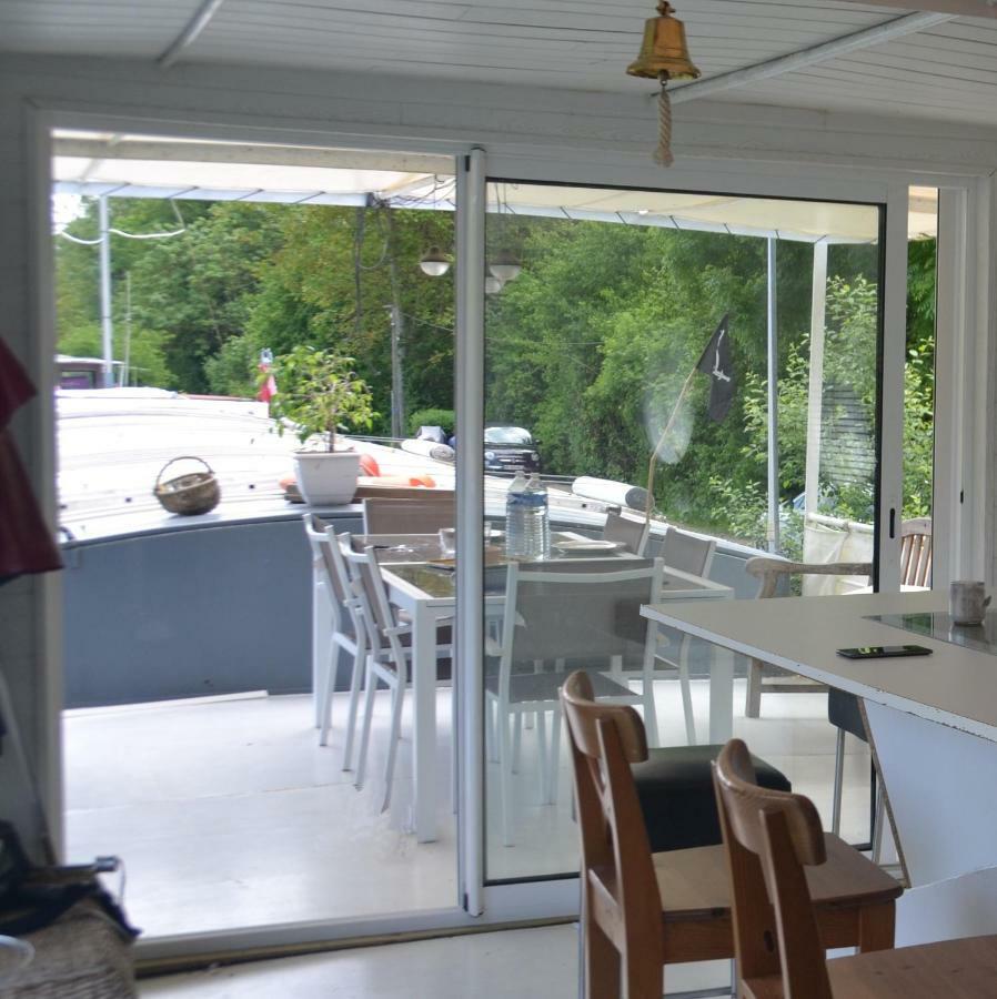Peniche "Le Defi" Bed & Breakfast Marolles-sur-Seine Exterior photo