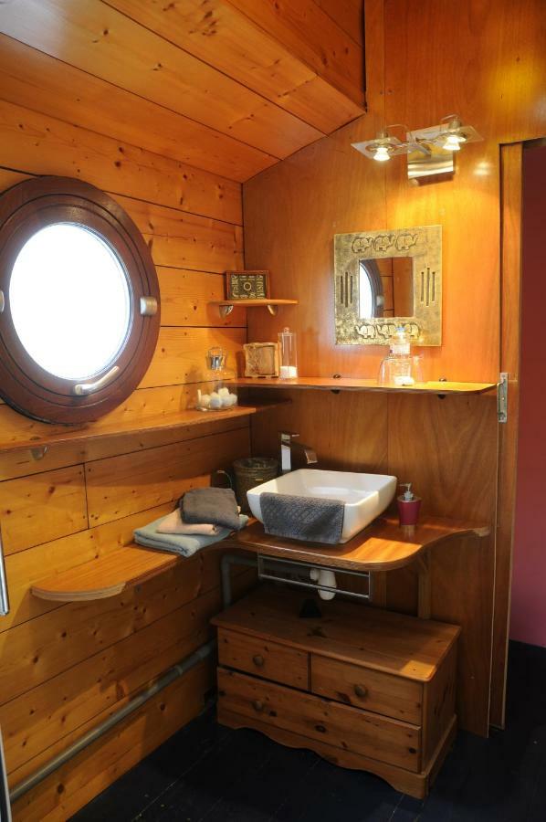 Peniche "Le Defi" Bed & Breakfast Marolles-sur-Seine Exterior photo